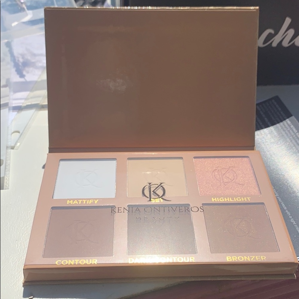 Kenia Ontiveros Beauty Set & Define Kit